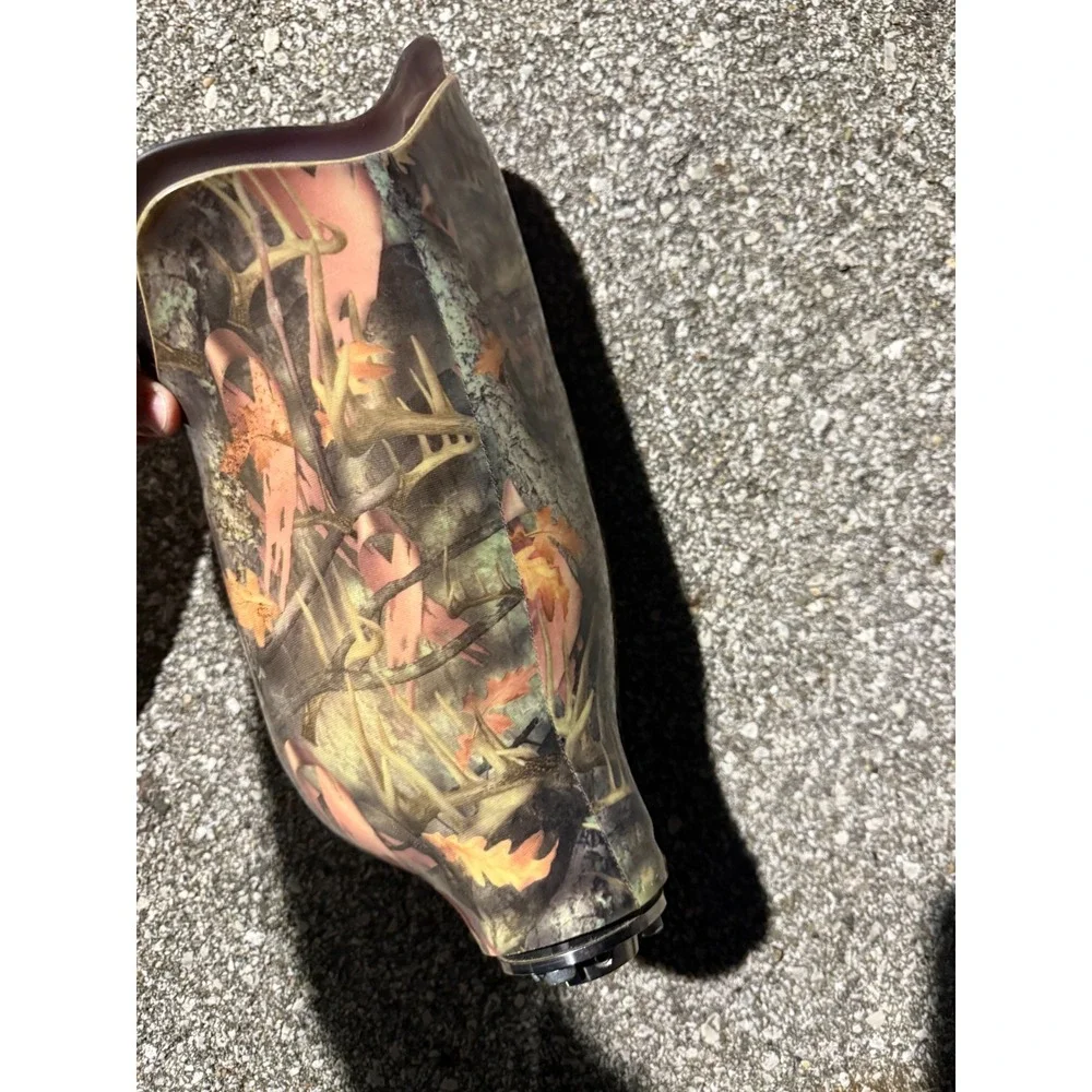 Camo Prosthetic Socket w/ Lyn Valve + 2 Össur Iceross Liners‎ – Display Only